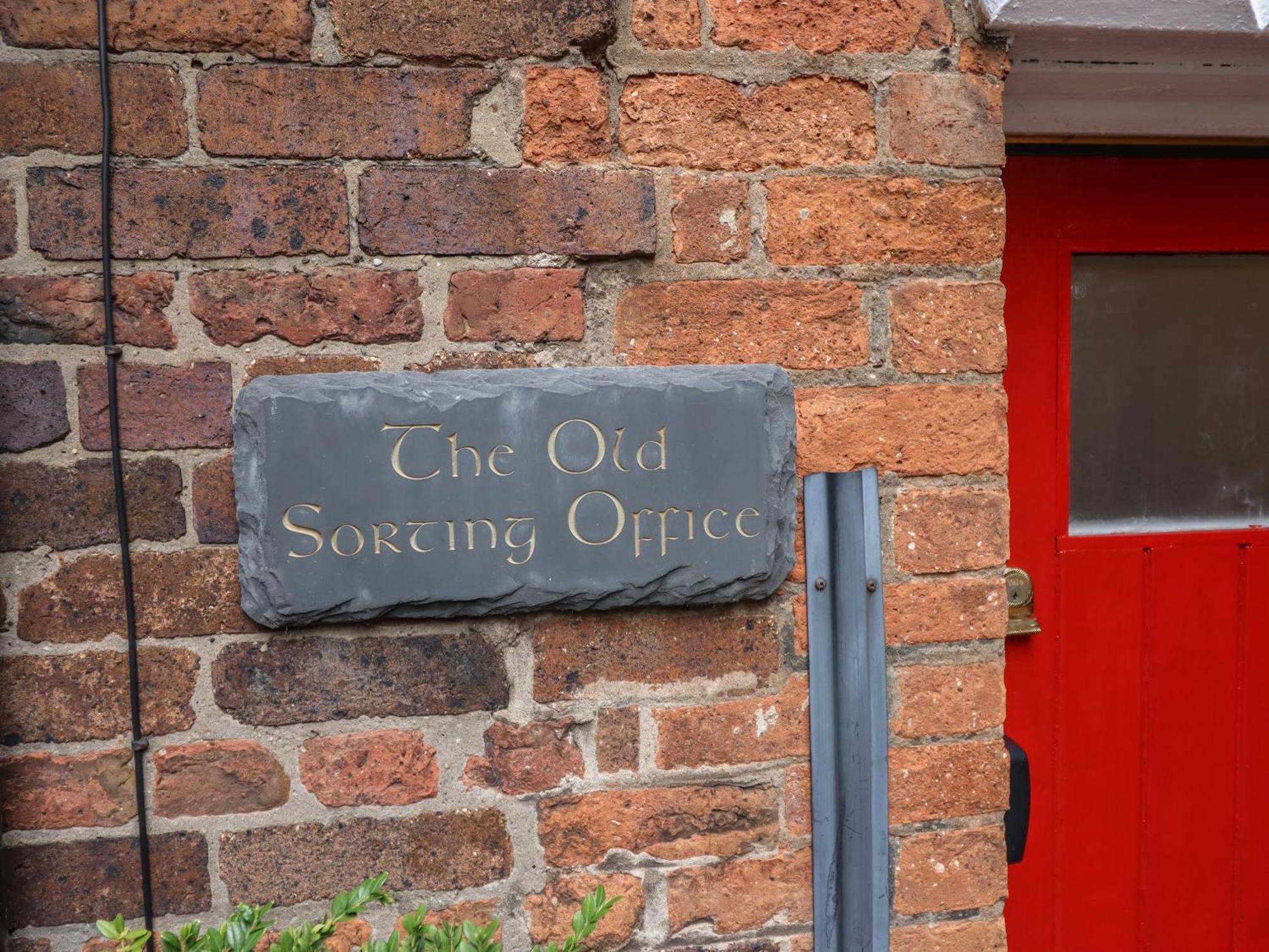 The Old Sorting Office Villa Hawarden ภายนอก รูปภาพ